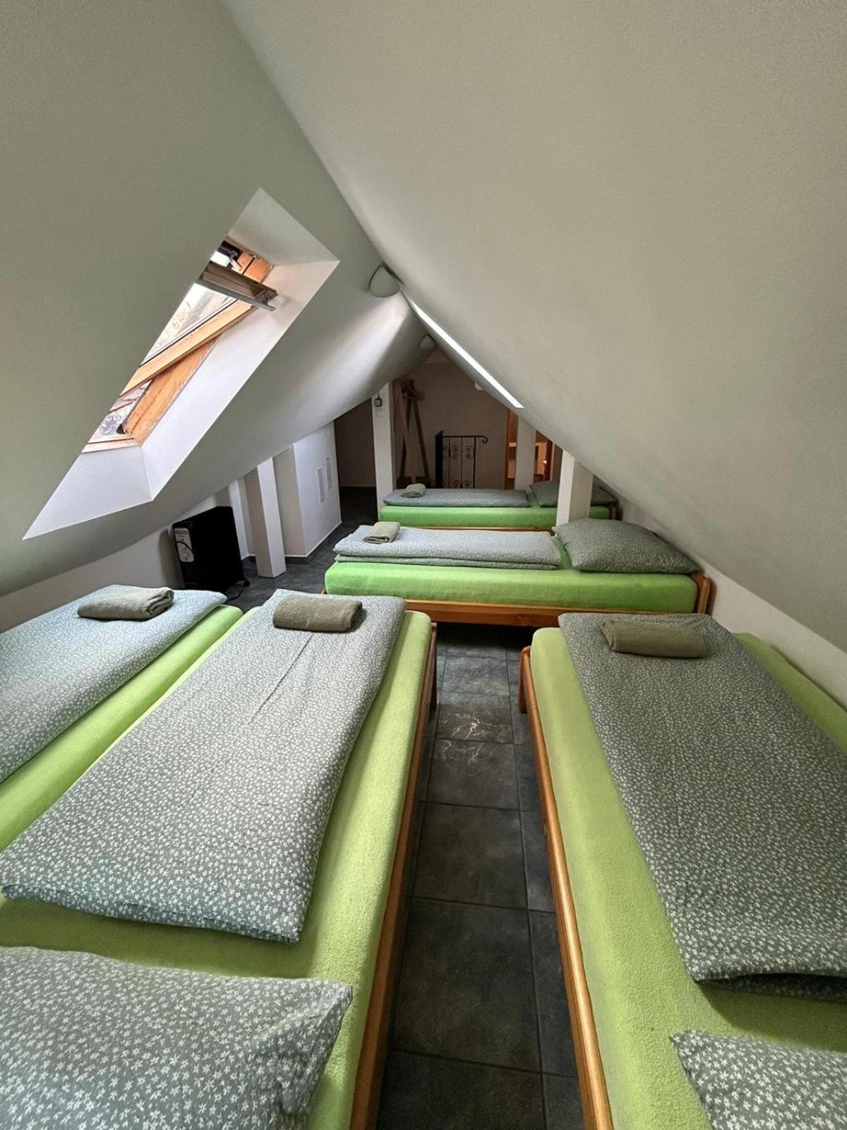 Ferienwohnung Zmrzlinovy Domecek Mikulov Exterior foto